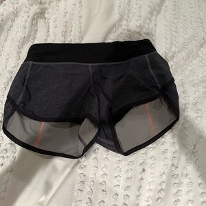 Lululemon speed up shorts 2.5 inch size 4